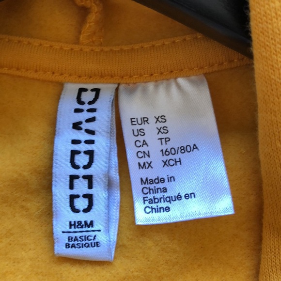 NWOT DIVIDEND HOODED CROP SWEATSHIRT SIZE XS - Picture 4 of 5